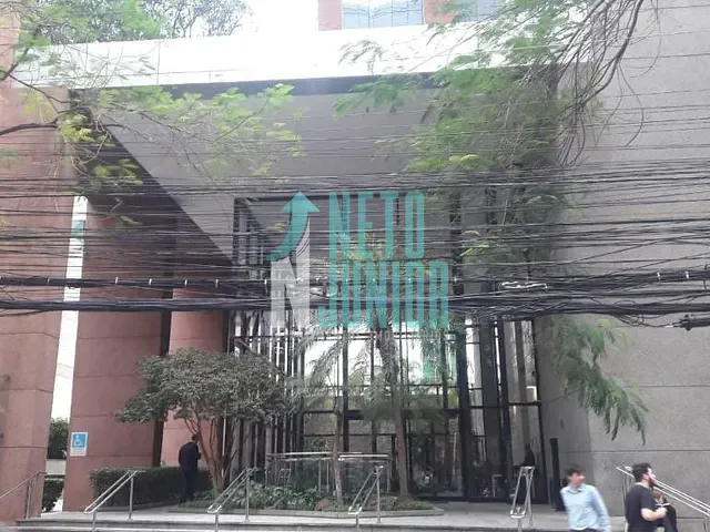 Conjunto com 240m², para alugar, no bairro Vila Olímpia em São Paulo