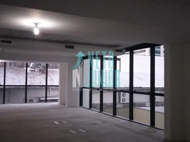 Conjunto com 185m², para alugar, no bairro Vila Olímpia em São Paulo
