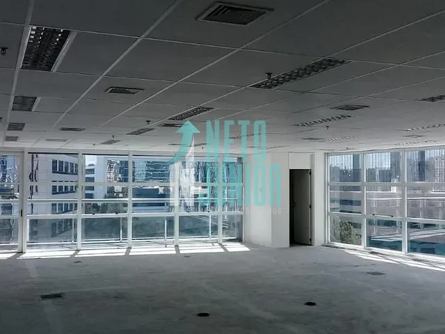 Conjunto com 366m², para alugar, no bairro Vila Olímpia em São Paulo