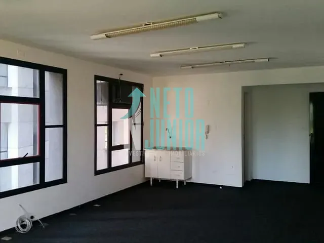 Conjunto com 45m², para alugar, no bairro Vila Olímpia em São Paulo