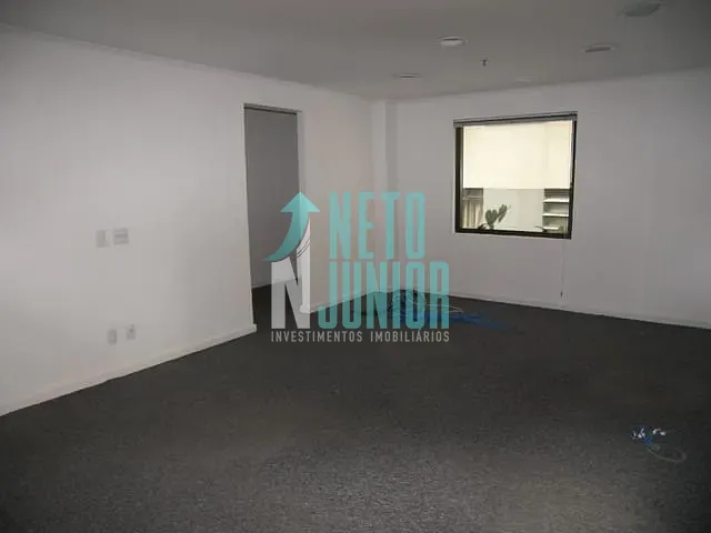 Conjunto com 90m², para alugar, no bairro Jardim Paulista em São Paulo