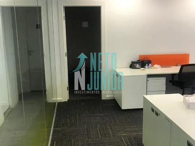 Conjunto com 219m², para alugar, no bairro Chácara Santo Antônio em São Paulo
