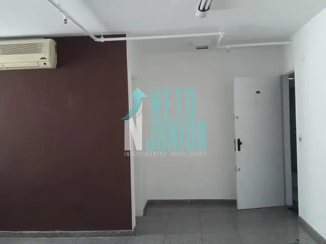 Conjunto com 30m², à venda ou para alugar, no bairro Vila Olímpia em São Paulo