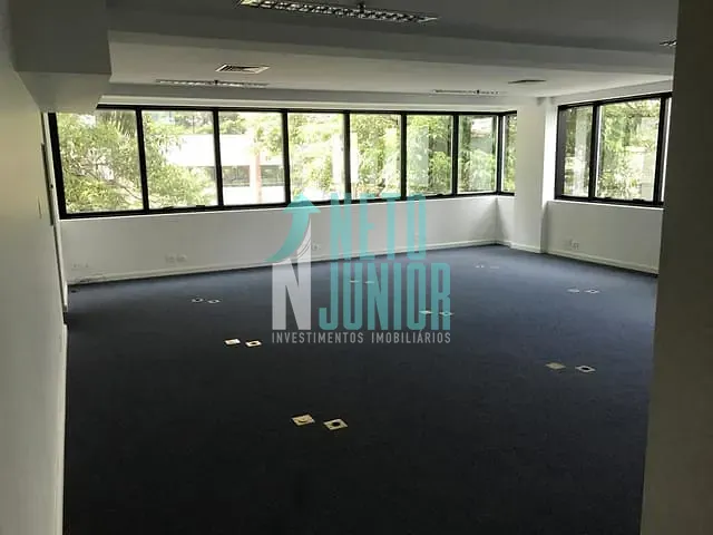 Conjunto com 143m², para alugar, no bairro Brooklin Paulista em São Paulo