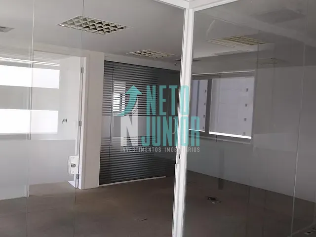 Conjunto com 140m², para alugar, no bairro Brooklin Paulista em São Paulo