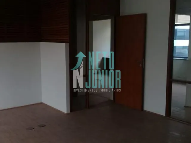 Conjunto com 100m², para alugar, no bairro Brooklin Novo em São Paulo