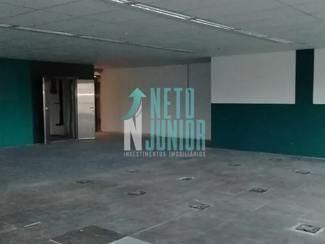 Conjunto com 304m², à venda ou para alugar, no bairro Itaim Bibi em São Paulo