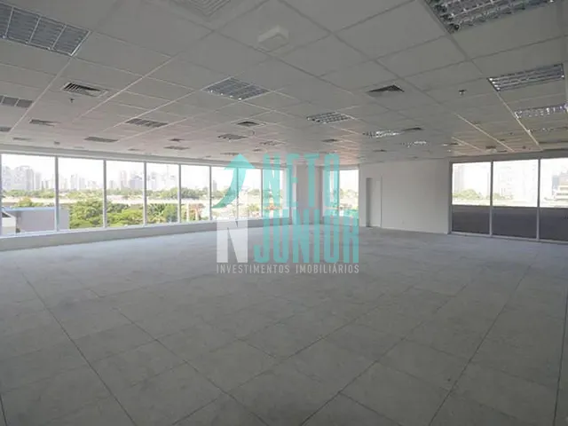 Conjunto com 731m², para alugar, no bairro Cidade Monções em São Paulo