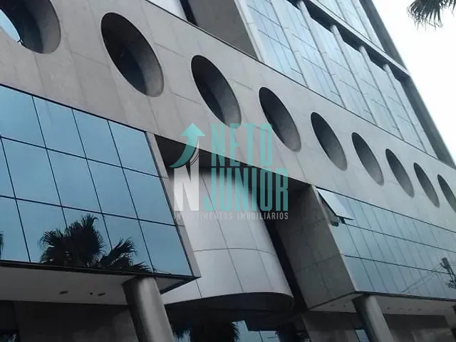 Conjunto com 675m², para alugar, no bairro Jardim Paulistano em São Paulo