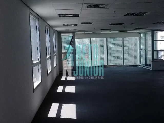 Conjunto com 166m², para alugar, no bairro Itaim Bibi em São Paulo