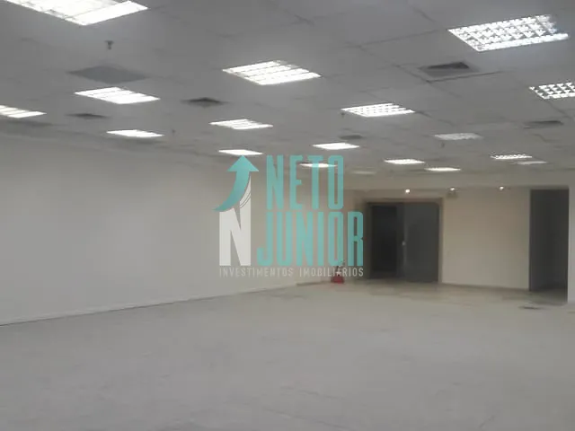 Conjunto com 765m², para alugar, no bairro Vila Olímpia em São Paulo