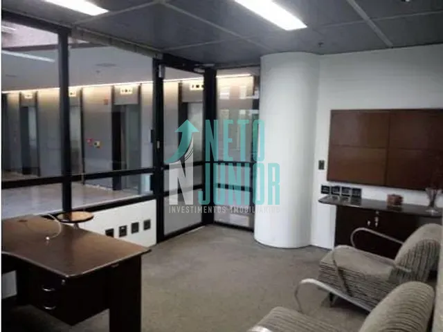 Conjunto com 260m², à venda ou para alugar, no bairro Vila Olímpia em São Paulo
