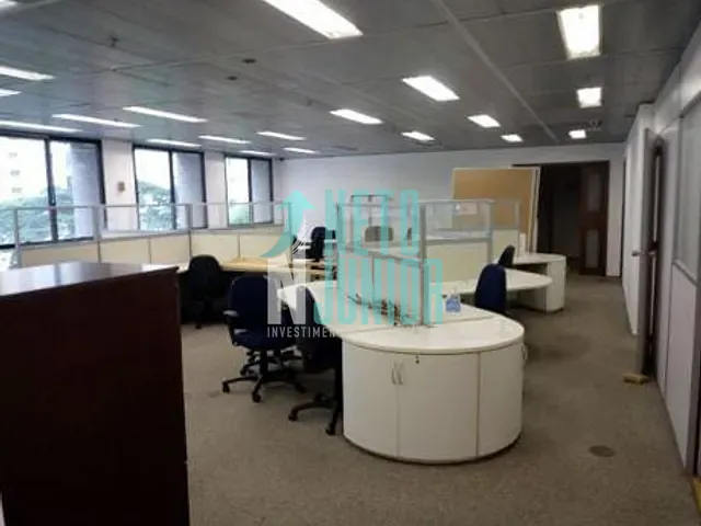 Conjunto com 260m², à venda ou para alugar, no bairro Vila Olímpia em São Paulo