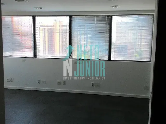 Conjunto com 124m², para alugar, no bairro Moema em São Paulo