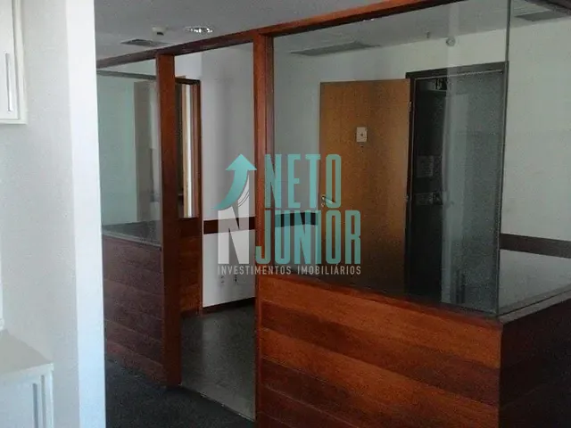 Conjunto com 124m², para alugar, no bairro Moema em São Paulo