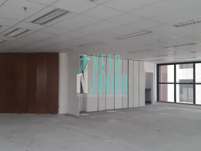 Conjunto com 182m², para alugar, no bairro Vila Olímpia em São Paulo