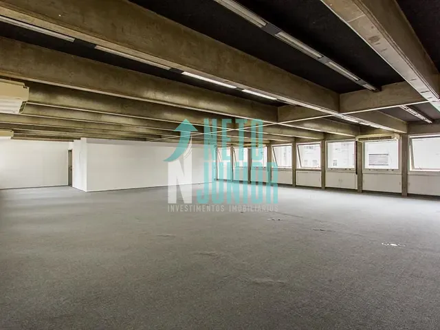 Conjunto com 242m², à venda ou para alugar, no bairro Cerqueira César em São Paulo