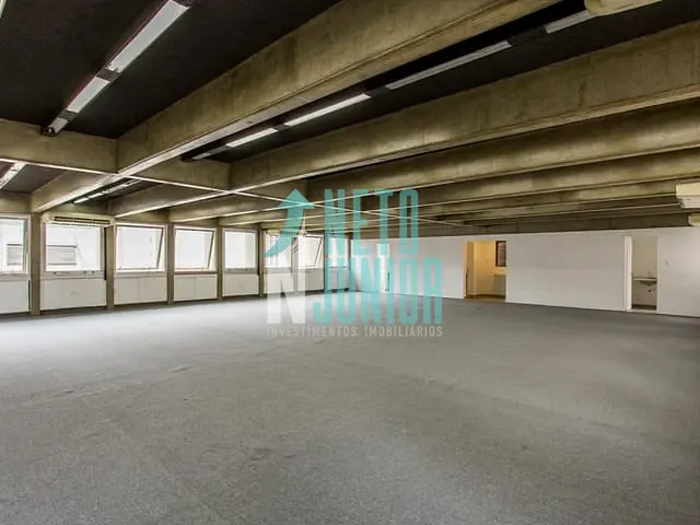 Conjunto com 242m², à venda ou para alugar, no bairro Cerqueira César em São Paulo