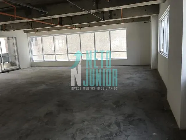 Conjunto com 215m², para alugar, no bairro Cerqueira César em São Paulo