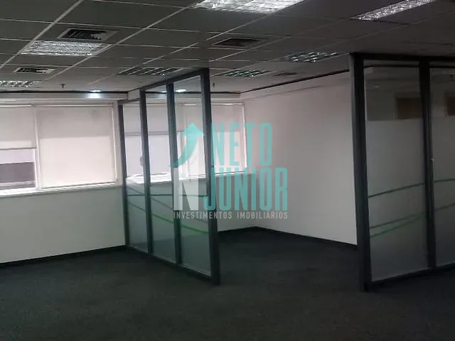Conjunto com 216m², para alugar, no bairro Jardim Europa em São Paulo