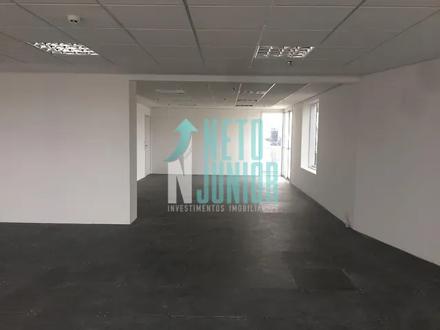 Conjunto com 328m², à venda ou para alugar, no bairro Liberdade em São Paulo