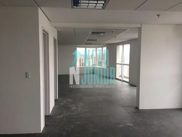 Conjunto com 164m², à venda, no bairro Liberdade em São Paulo