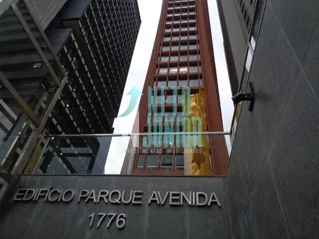 Conjunto com 610m², para alugar, no bairro Bela Vista em São Paulo