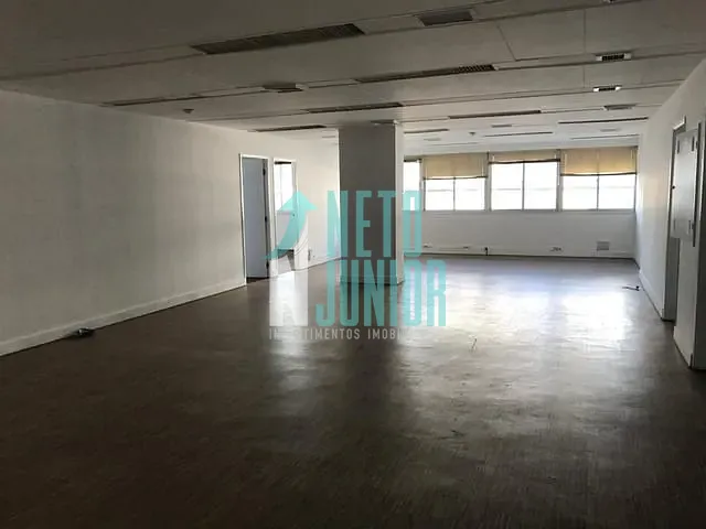 Conjunto com 240m², para alugar, no bairro Cerqueira César em São Paulo