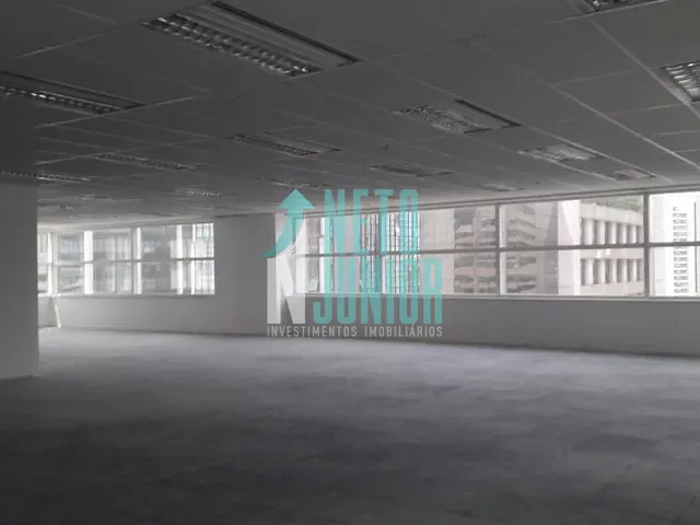 Conjunto com 218m², para alugar, no bairro Vila Olímpia em São Paulo