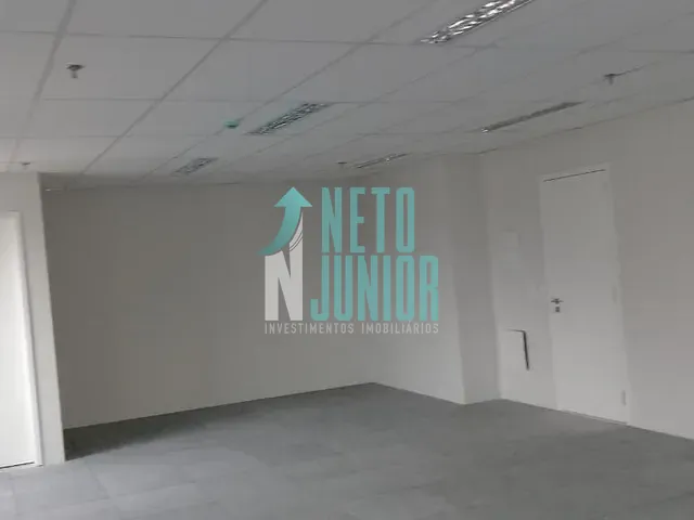 Conjunto com 155m², para alugar, no bairro Vila Nova Conceição em São Paulo