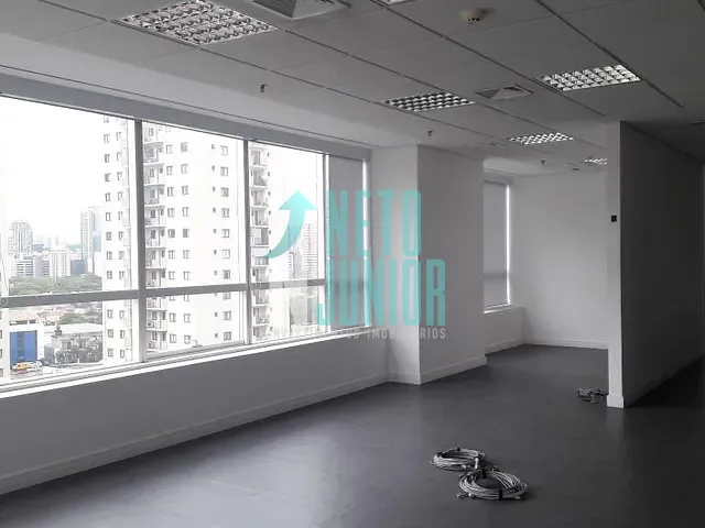 Conjunto com 390m², para alugar, no bairro Vila Olímpia em São Paulo