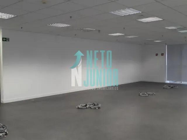 Conjunto com 390m², para alugar, no bairro Vila Olímpia em São Paulo