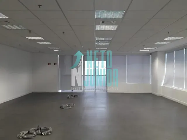 Conjunto com 390m², para alugar, no bairro Vila Olímpia em São Paulo