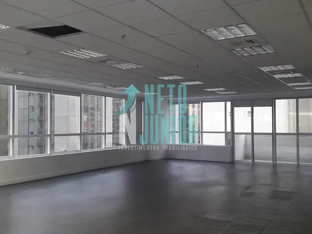 Conjunto com 392m², para alugar, no bairro Vila Olímpia em São Paulo