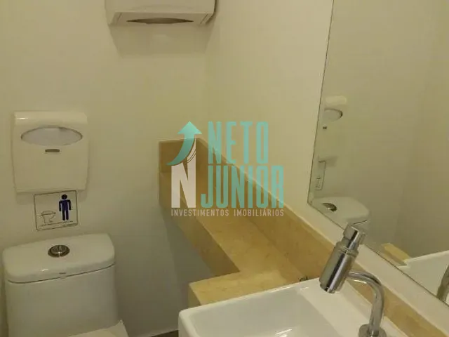 Conjunto com 8400m², à venda ou para alugar, no bairro Itaim Bibi em São Paulo