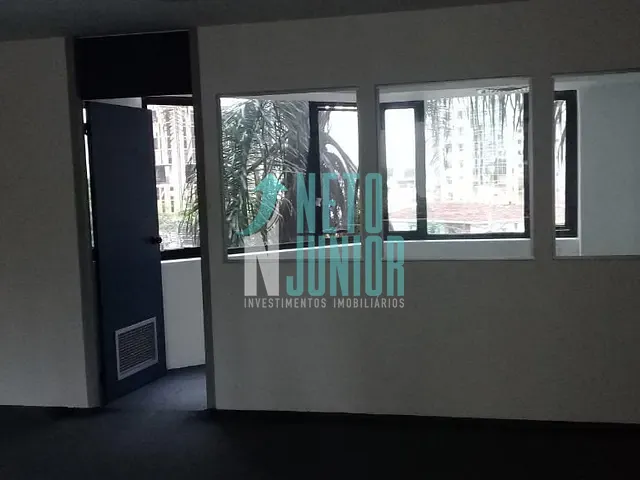 Conjunto com 217m², para alugar, no bairro Cidade Monções em São Paulo