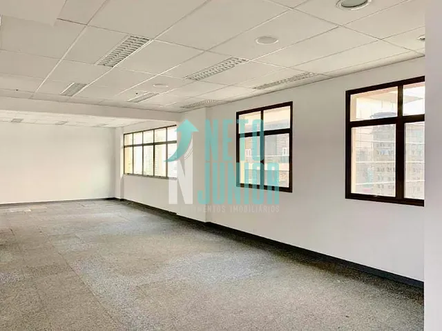 Conjunto com 129m², à venda ou para alugar, no bairro Vila Olímpia em São Paulo