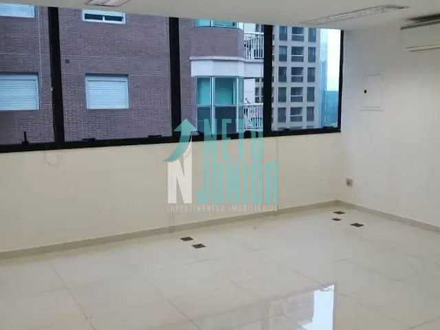 Conjunto com 40m², para alugar, no bairro Vila Olímpia em São Paulo