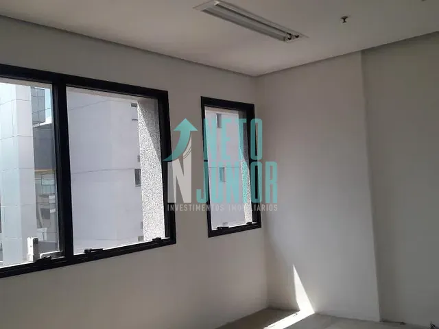 Conjunto com 36m², para alugar, no bairro Vila Olímpia em São Paulo