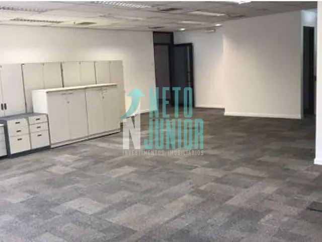 Conjunto com 100m², à venda ou para alugar, no bairro Itaim Bibi em São Paulo