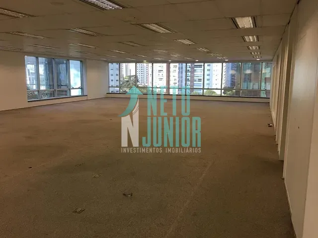 Conjunto com 660m², à venda ou para alugar, no bairro Cidade Monções em São Paulo