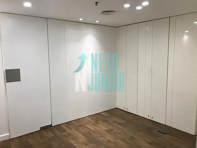 Conjunto com 209m², à venda ou para alugar, no bairro Vila Olímpia em São Paulo