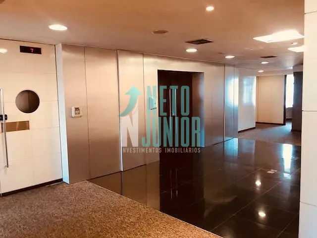 Conjunto com 219m², para alugar, no bairro Jardim Paulistano em São Paulo