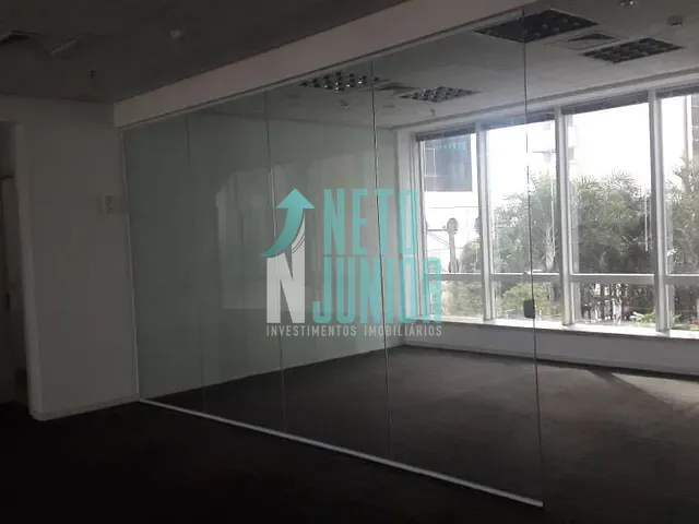 Conjunto com 133m², para alugar, no bairro Cidade Monções em São Paulo