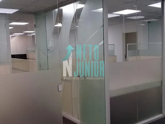Conjunto com 180m², para alugar, no bairro Vila Nova Conceição em São Paulo