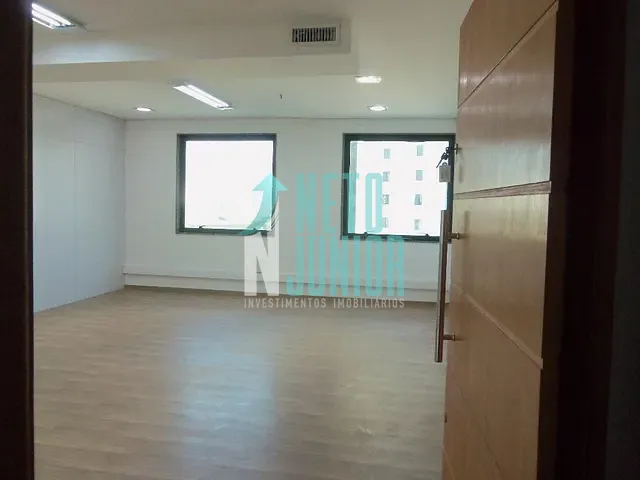 Conjunto com 62m², para alugar, no bairro Vila Olímpia em São Paulo