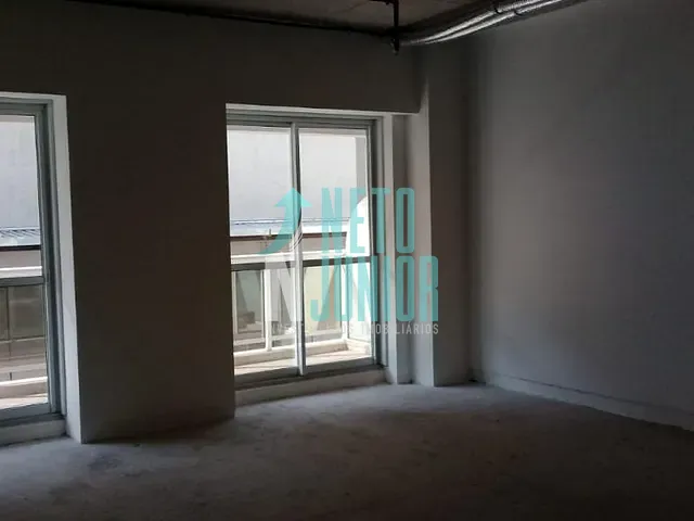 Conjunto com 130m², para alugar, no bairro Vila Nova Conceição em São Paulo