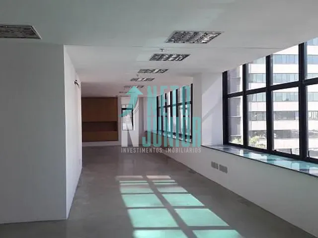 Conjunto com 489m², para alugar, no bairro Vila Olímpia em São Paulo