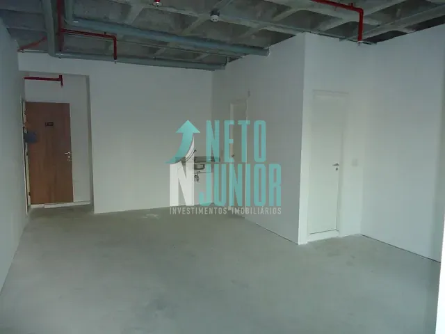 Conjunto com 175m², para alugar, no bairro Vila Nova Conceição em São Paulo