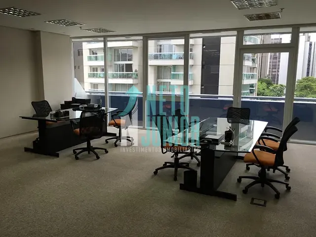 Conjunto com 98m², à venda, no bairro Brooklin Paulista em São Paulo